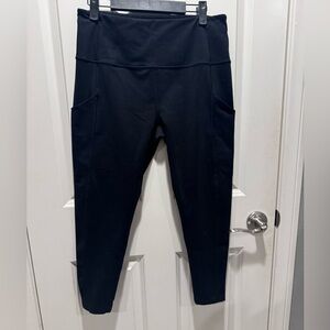 Zella 7/8 length black leggings size Large